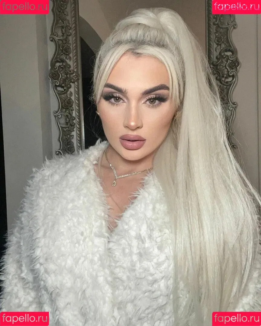 Tiffany Stratton / tiffany_stratton / tiffanywwe / tiffstrattonwwe Nude Leaks OnlyFans Onlyfans Photo Gallery 