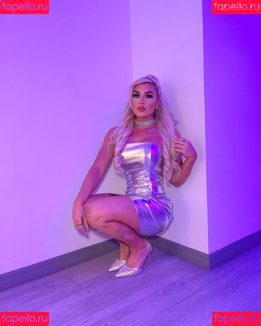 Tiffany Stratton / tiffany_stratton / tiffanywwe / tiffstrattonwwe Nude Leaks OnlyFans Onlyfans Photo Gallery 