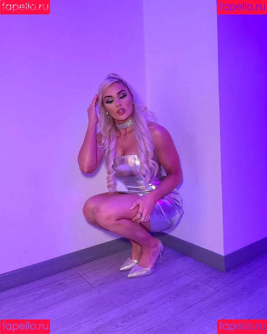 Tiffany Stratton / tiffany_stratton / tiffanywwe / tiffstrattonwwe Nude Leaks OnlyFans Onlyfans Photo Gallery 
