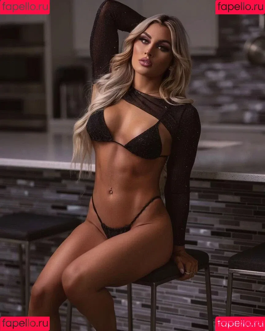 Tiffany Stratton / tiffany_stratton / tiffanywwe / tiffstrattonwwe Nude Leaks OnlyFans Onlyfans Photo Gallery 
