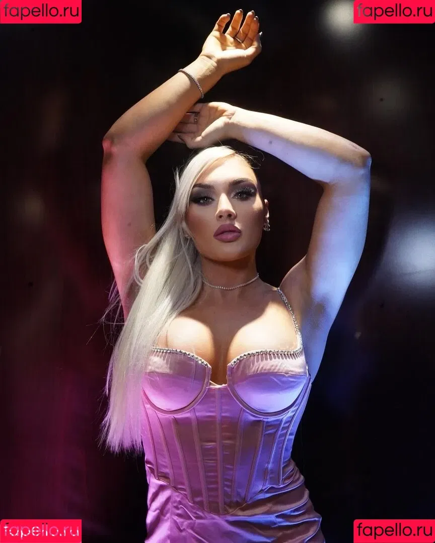 Tiffany Stratton / tiffany_stratton / tiffanywwe / tiffstrattonwwe Nude Leaks OnlyFans Onlyfans Photo Gallery 