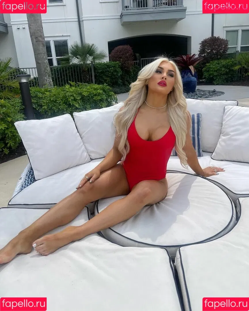 Tiffany Stratton / tiffany_stratton / tiffanywwe / tiffstrattonwwe Nude Leaks OnlyFans Onlyfans Photo Gallery 