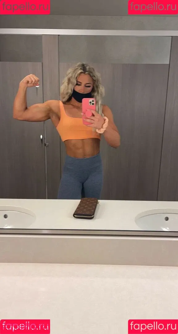 Tiffany Stratton / tiffany_stratton / tiffanywwe / tiffstrattonwwe Nude Leaks OnlyFans Onlyfans Photo Gallery 