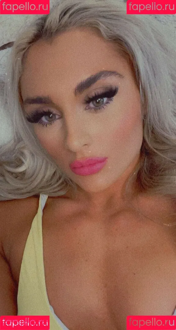 Tiffany Stratton / tiffany_stratton / tiffanywwe / tiffstrattonwwe Nude Leaks OnlyFans Onlyfans Photo Gallery 
