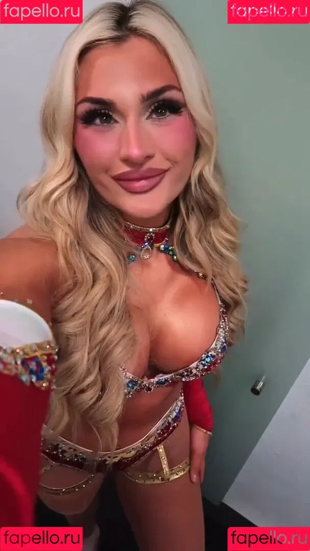 Tiffany Stratton / tiffany_stratton / tiffanywwe / tiffstrattonwwe Nude Leaks OnlyFans Onlyfans Photo Gallery 
