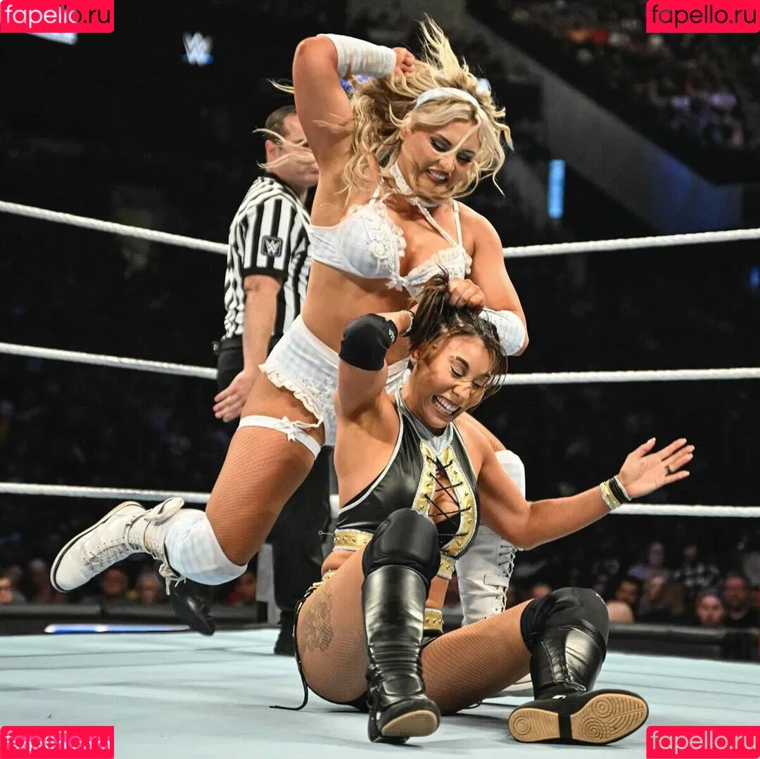 Tiffany Stratton / tiffany_stratton / tiffanywwe / tiffstrattonwwe Nude Leaks OnlyFans Onlyfans Photo Gallery 