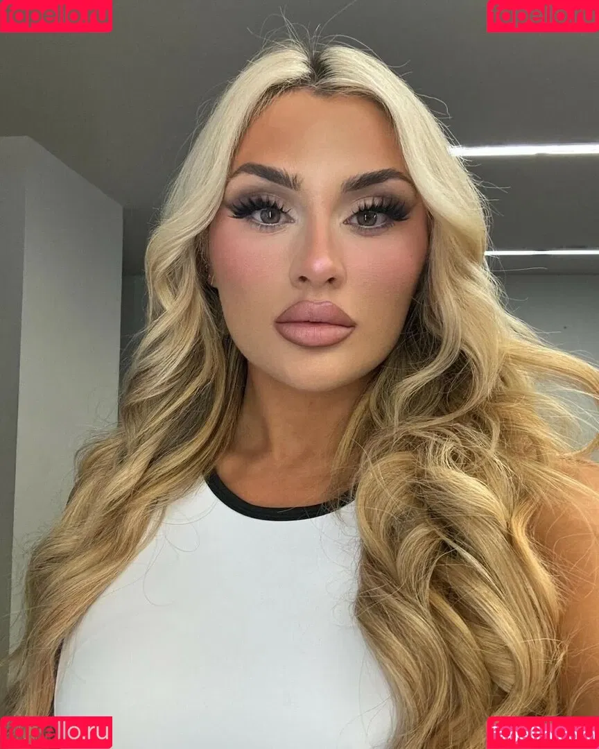 Tiffany Stratton / tiffany_stratton / tiffanywwe / tiffstrattonwwe Nude Leaks OnlyFans Onlyfans Photo Gallery 