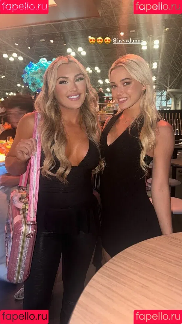 Tiffany Stratton / tiffany_stratton / tiffanywwe / tiffstrattonwwe Nude Leaks OnlyFans Onlyfans Photo Gallery 