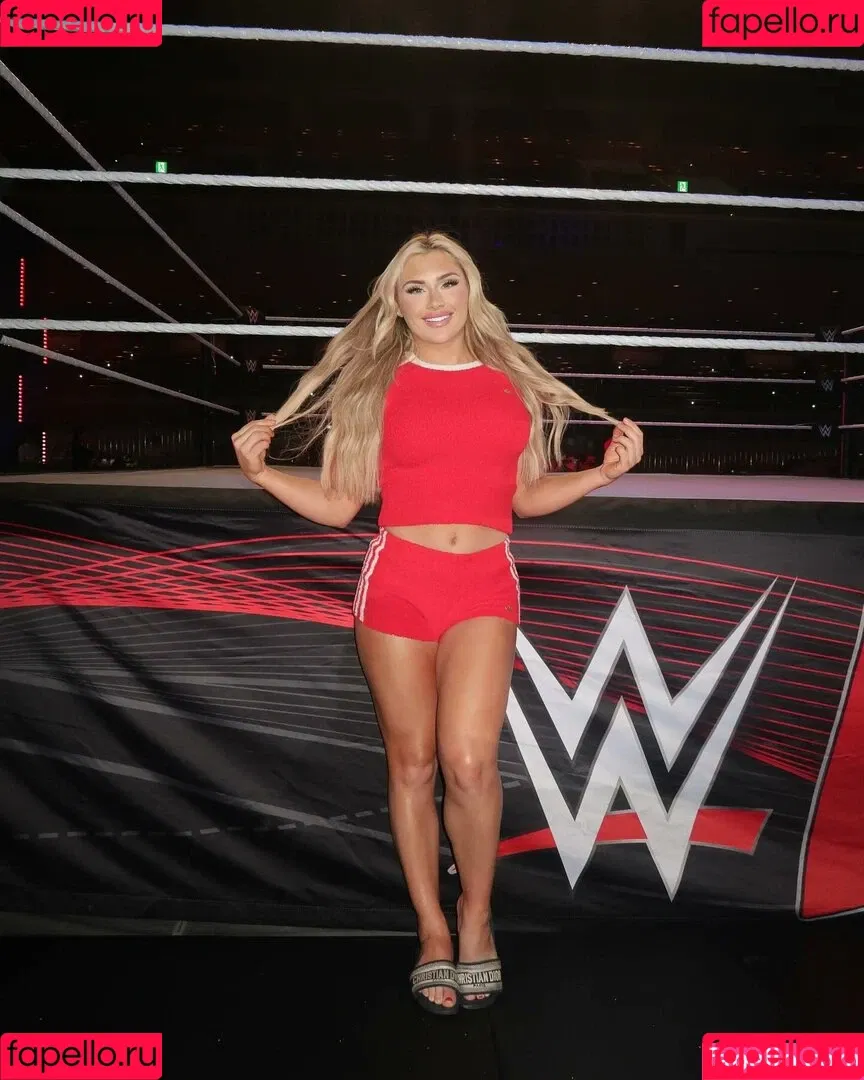 Tiffany Stratton / tiffany_stratton / tiffanywwe / tiffstrattonwwe Nude Leaks OnlyFans Onlyfans Photo Gallery 