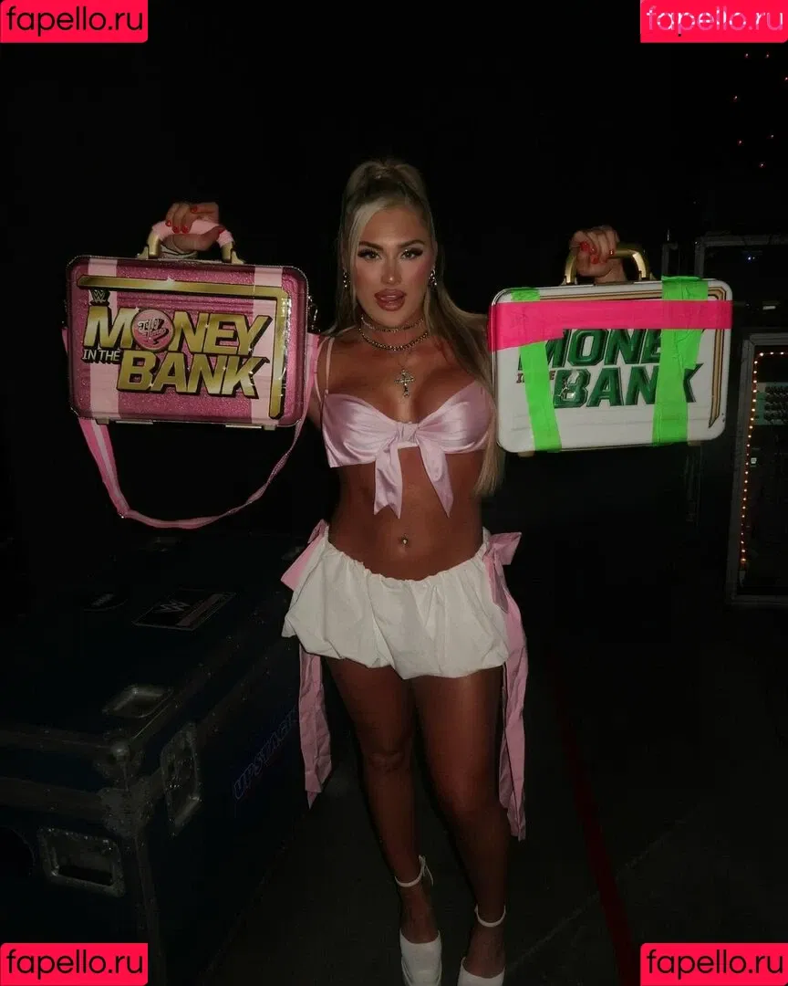 Tiffany Stratton / tiffany_stratton / tiffanywwe / tiffstrattonwwe Nude Leaks OnlyFans Onlyfans Photo Gallery 