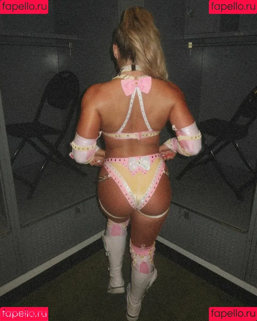 Tiffany Stratton / tiffany_stratton / tiffanywwe / tiffstrattonwwe Nude Leaks OnlyFans Onlyfans Photo Gallery 