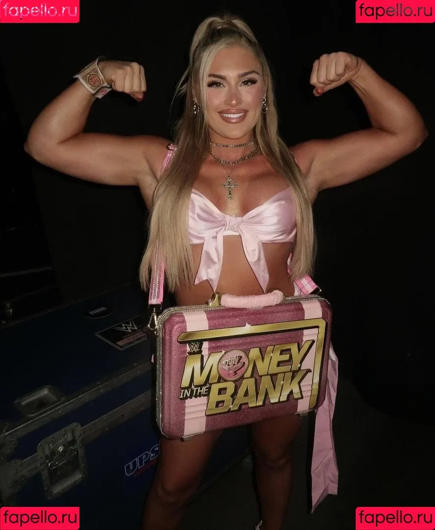 Tiffany Stratton / tiffany_stratton / tiffanywwe / tiffstrattonwwe Nude Leaks OnlyFans Onlyfans Photo Gallery 
