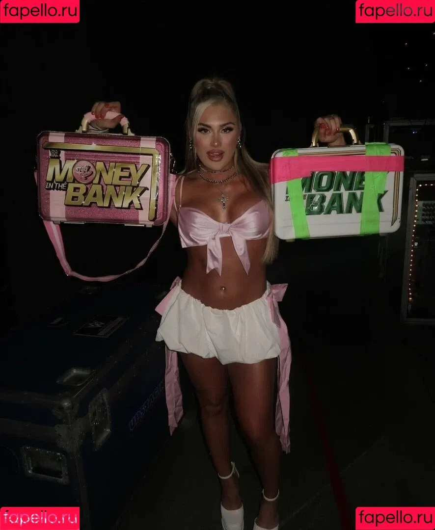 Tiffany Stratton / tiffany_stratton / tiffanywwe / tiffstrattonwwe Nude Leaks OnlyFans Onlyfans Photo Gallery 