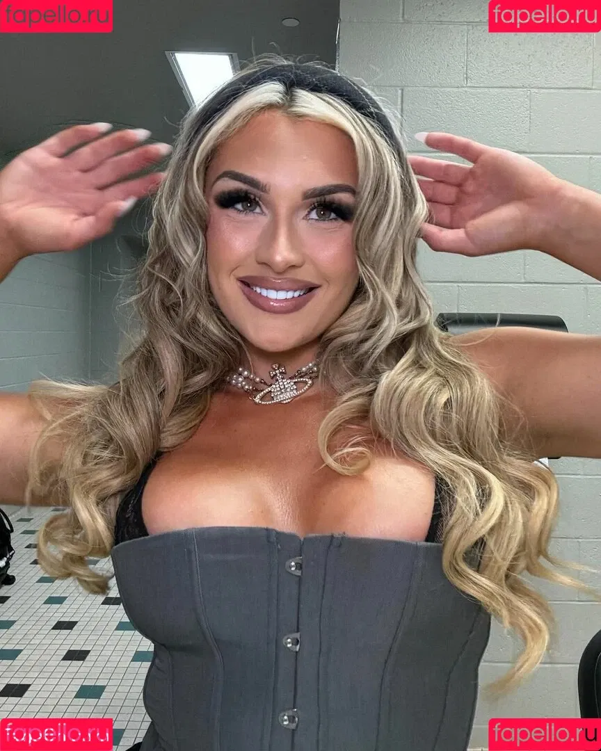 Tiffany Stratton / tiffany_stratton / tiffanywwe / tiffstrattonwwe Nude Leaks OnlyFans Onlyfans Photo Gallery 