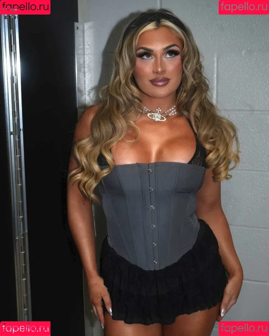 Tiffany Stratton / tiffany_stratton / tiffanywwe / tiffstrattonwwe Nude Leaks OnlyFans Onlyfans Photo Gallery 