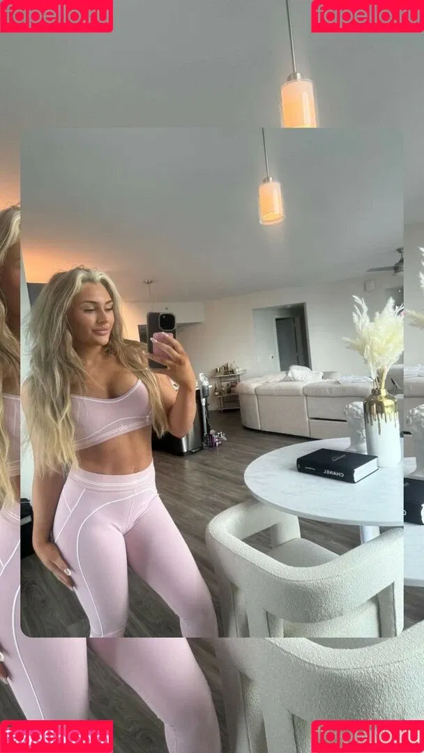 Tiffany Stratton / tiffany_stratton / tiffanywwe / tiffstrattonwwe Nude Leaks OnlyFans Onlyfans Photo Gallery 