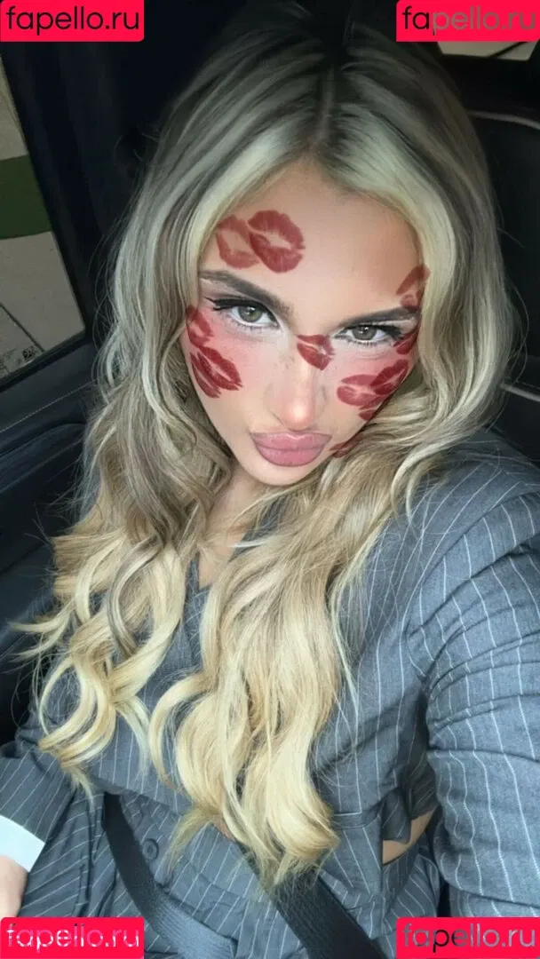 Tiffany Stratton / tiffany_stratton / tiffanywwe / tiffstrattonwwe Nude Leaks OnlyFans Onlyfans Photo Gallery 