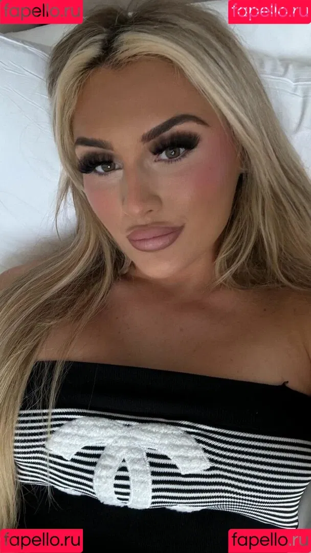Tiffany Stratton / tiffany_stratton / tiffanywwe / tiffstrattonwwe Nude Leaks OnlyFans Onlyfans Photo Gallery 