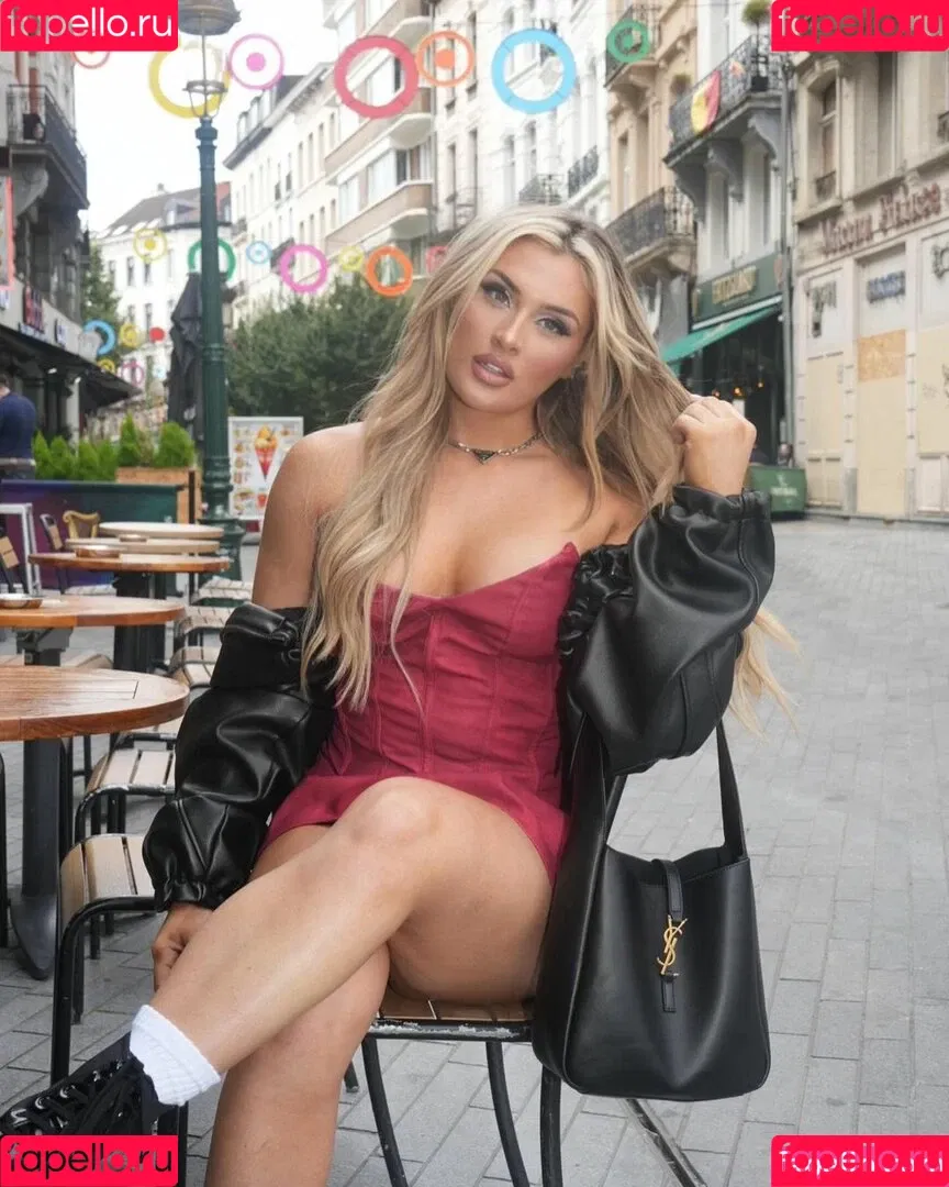 Tiffany Stratton / tiffany_stratton / tiffanywwe / tiffstrattonwwe Nude Leaks OnlyFans Onlyfans Photo Gallery 