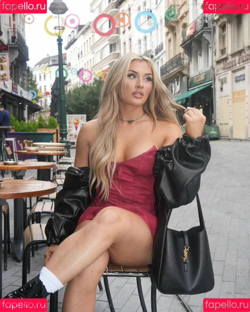 Tiffany Stratton / tiffany_stratton / tiffanywwe / tiffstrattonwwe Nude Leaks OnlyFans Onlyfans Photo Gallery 