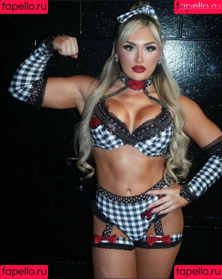 Tiffany Stratton / tiffany_stratton / tiffanywwe / tiffstrattonwwe Nude Leaks OnlyFans Onlyfans Photo Gallery 
