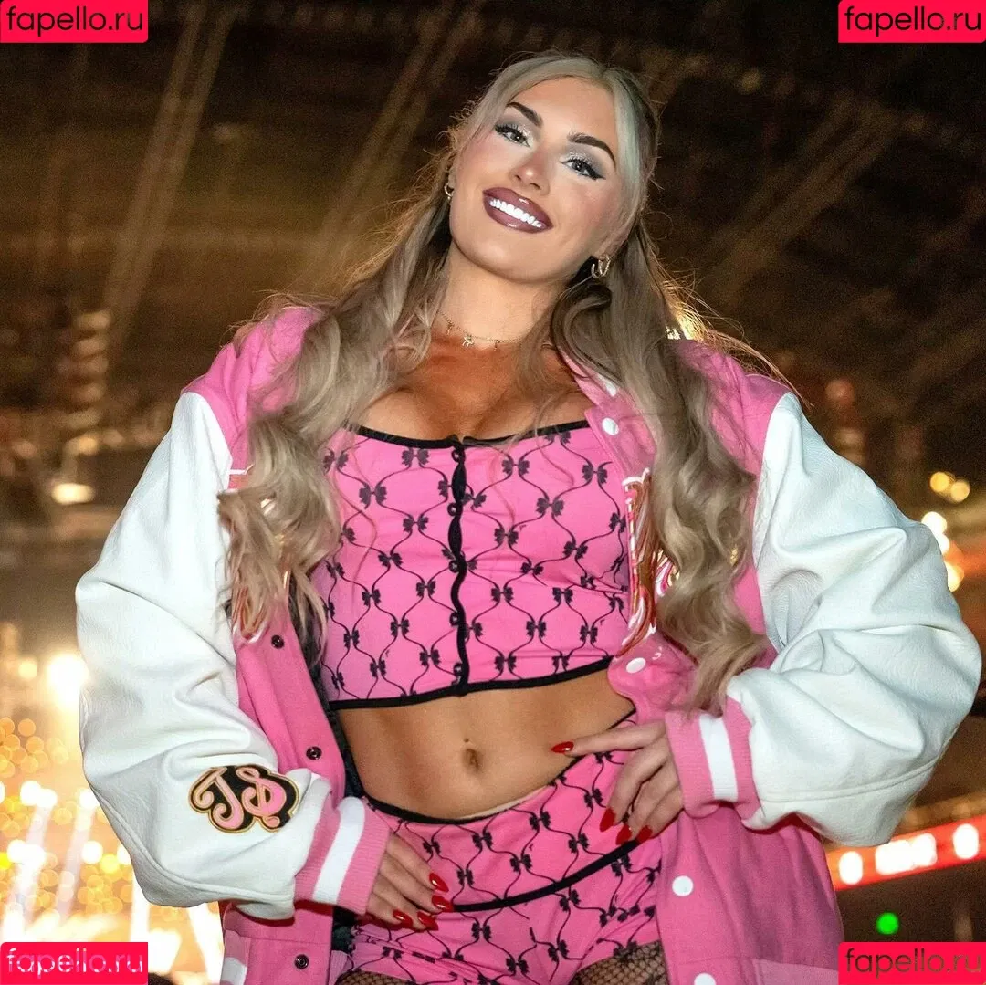 Tiffany Stratton / tiffany_stratton / tiffanywwe / tiffstrattonwwe Nude Leaks OnlyFans Onlyfans Photo Gallery 