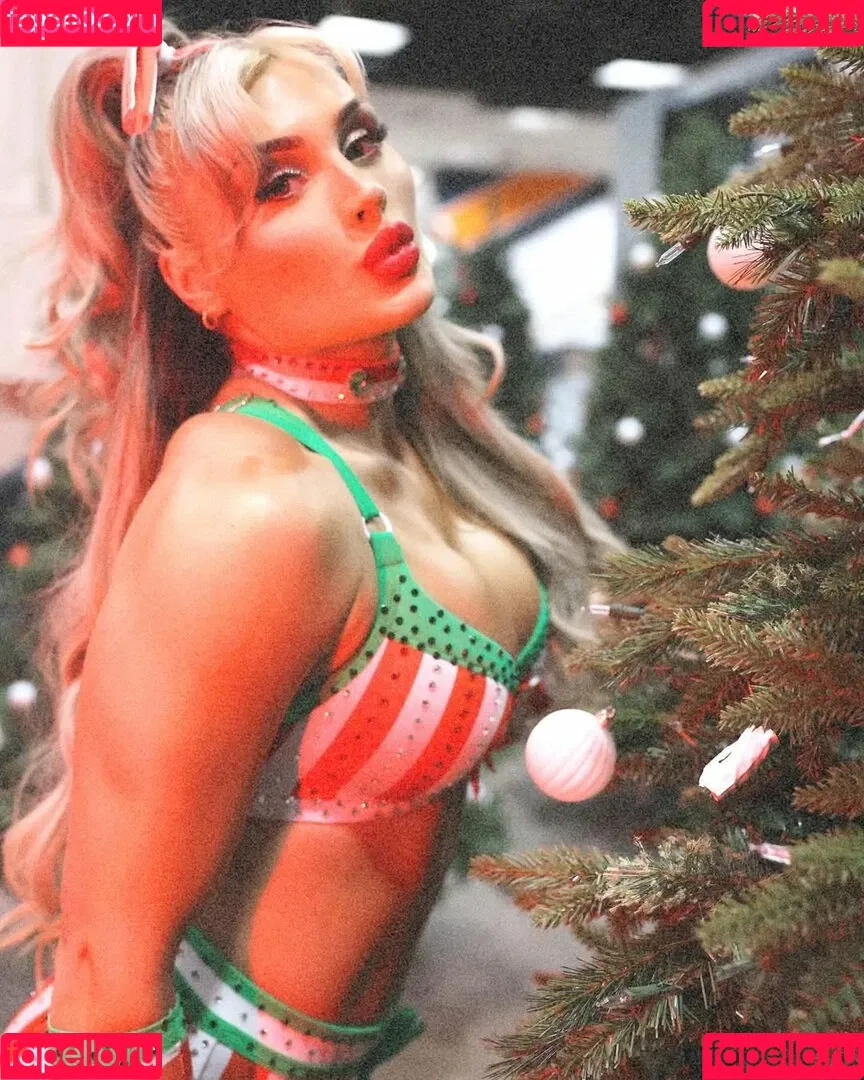Tiffany Stratton / tiffany_stratton / tiffanywwe / tiffstrattonwwe Nude Leaks OnlyFans Onlyfans Photo Gallery 