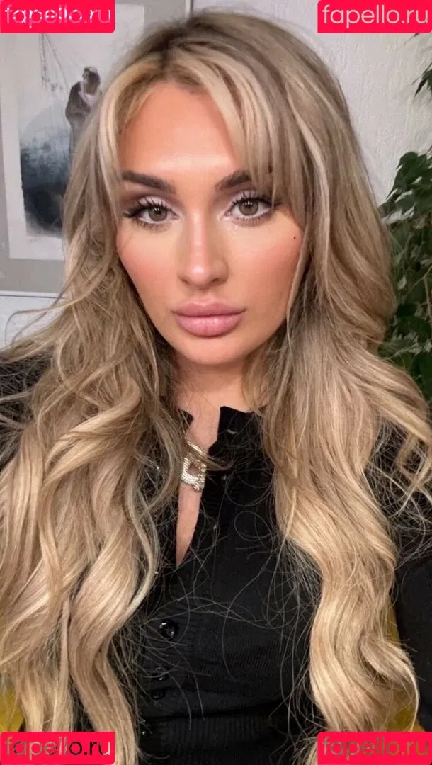 Tiffany Stratton / tiffany_stratton / tiffanywwe / tiffstrattonwwe Nude Leaks OnlyFans Onlyfans Photo Gallery 