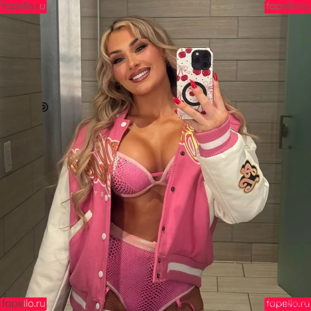 Tiffany Stratton / tiffany_stratton / tiffanywwe / tiffstrattonwwe Nude Leaks OnlyFans Onlyfans Photo Gallery 