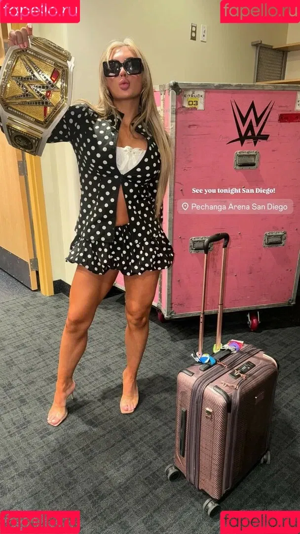 Tiffany Stratton / tiffany_stratton / tiffanywwe / tiffstrattonwwe Nude Leaks OnlyFans Onlyfans Photo Gallery 