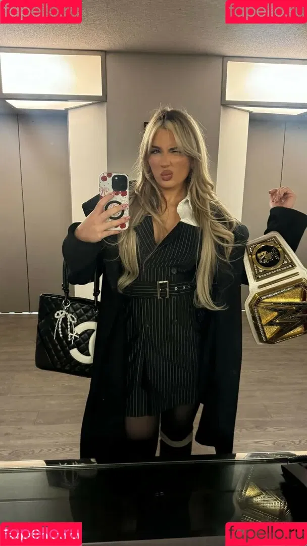 Tiffany Stratton / tiffany_stratton / tiffanywwe / tiffstrattonwwe Nude Leaks OnlyFans Onlyfans Photo Gallery 