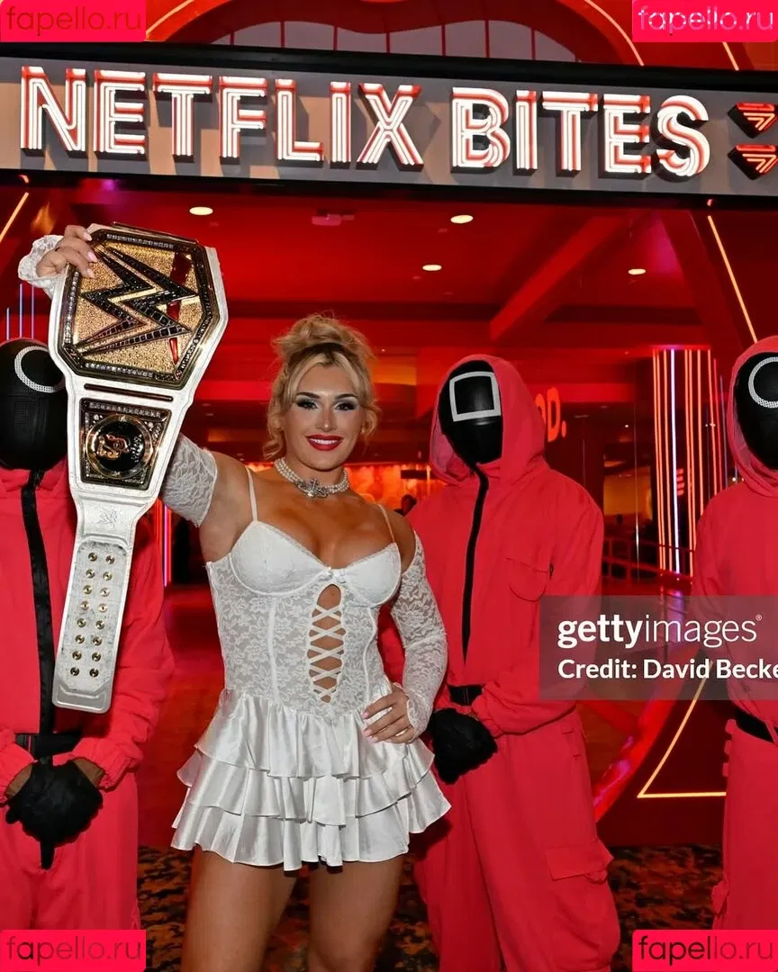 Tiffany Stratton / tiffany_stratton / tiffanywwe / tiffstrattonwwe Nude Leaks OnlyFans Onlyfans Photo Gallery 