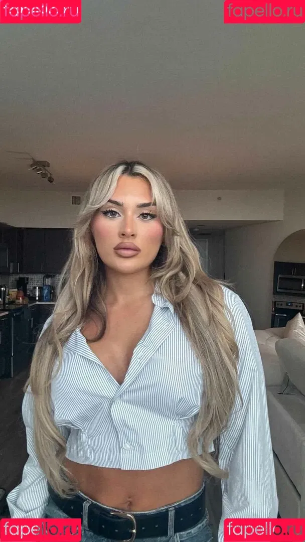 Tiffany Stratton / tiffany_stratton / tiffanywwe / tiffstrattonwwe Nude Leaks OnlyFans Onlyfans Photo Gallery 