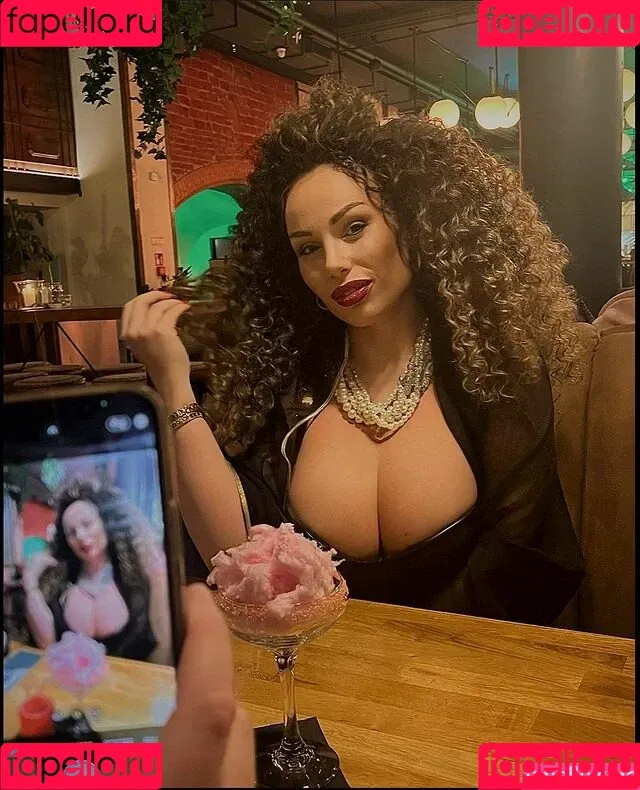 Curly_quennn / Paulina Fok / curly_queennnn / u351765297 Nude Leaks OnlyFans Onlyfans Photo Gallery 