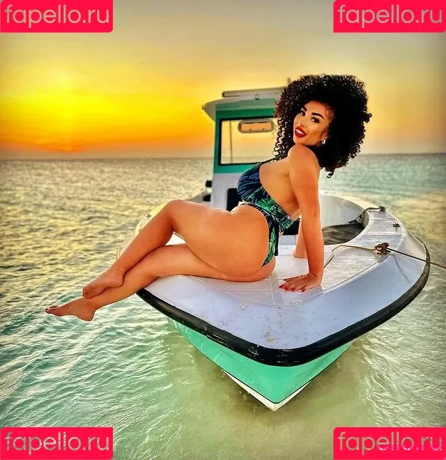 Curly_quennn / Paulina Fok / curly_queennnn / u351765297 Nude Leaks OnlyFans Onlyfans Photo Gallery 