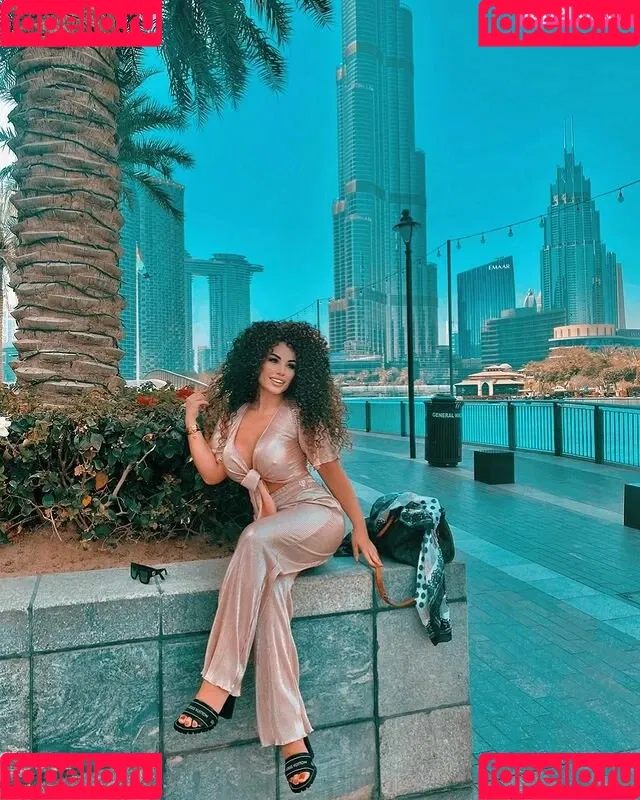 Curly_quennn / Paulina Fok / curly_queennnn / u351765297 Nude Leaks OnlyFans Onlyfans Photo Gallery 
