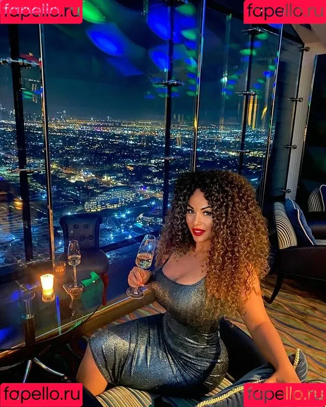 Curly_quennn / Paulina Fok / curly_queennnn / u351765297 Nude Leaks OnlyFans Onlyfans Photo Gallery 