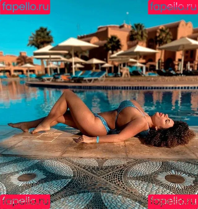 Curly_quennn / Paulina Fok / curly_queennnn / u351765297 Nude Leaks OnlyFans Onlyfans Photo Gallery 