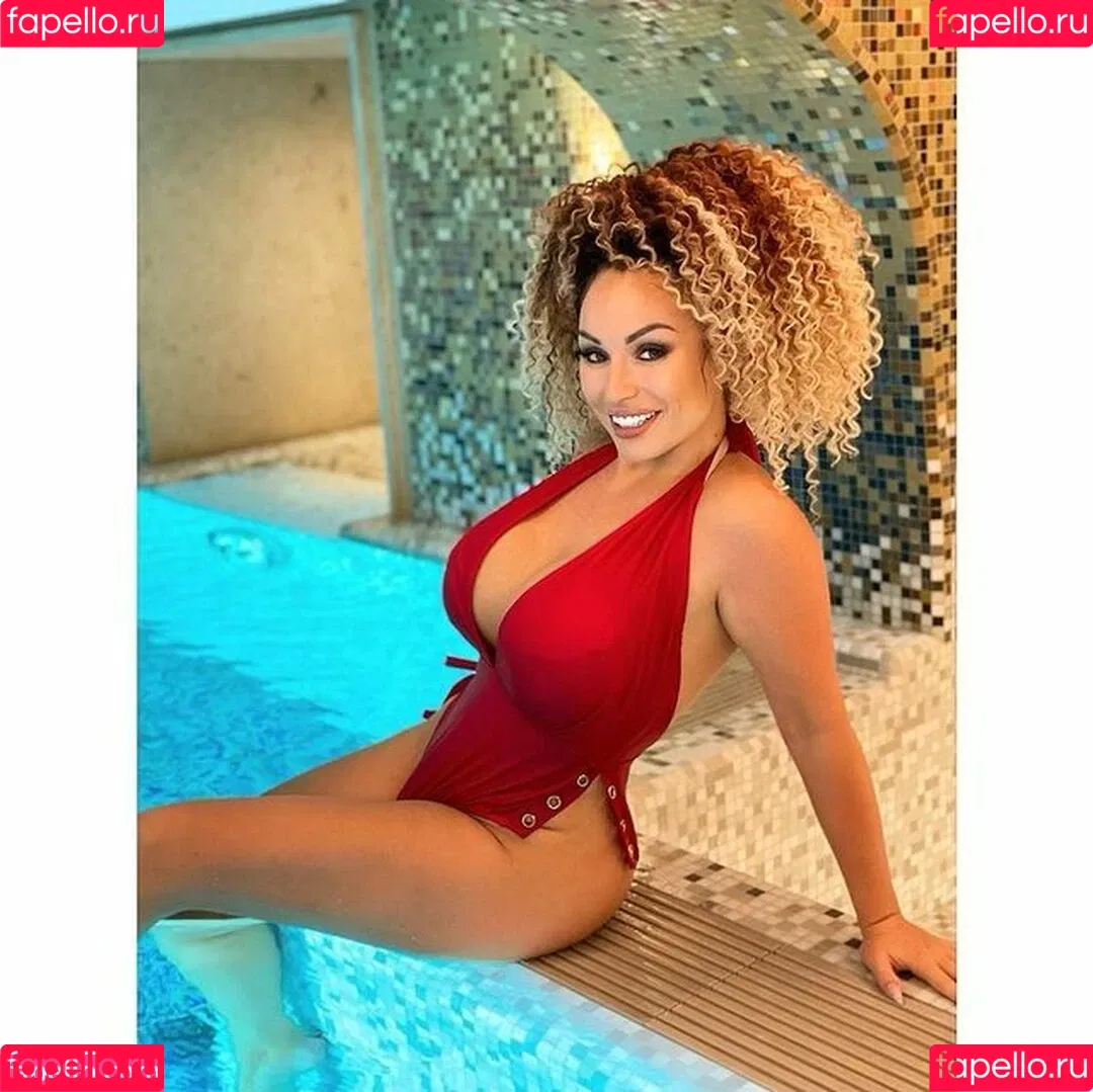 Curly_quennn / Paulina Fok / curly_queennnn / u351765297 Nude Leaks OnlyFans Onlyfans Photo Gallery 