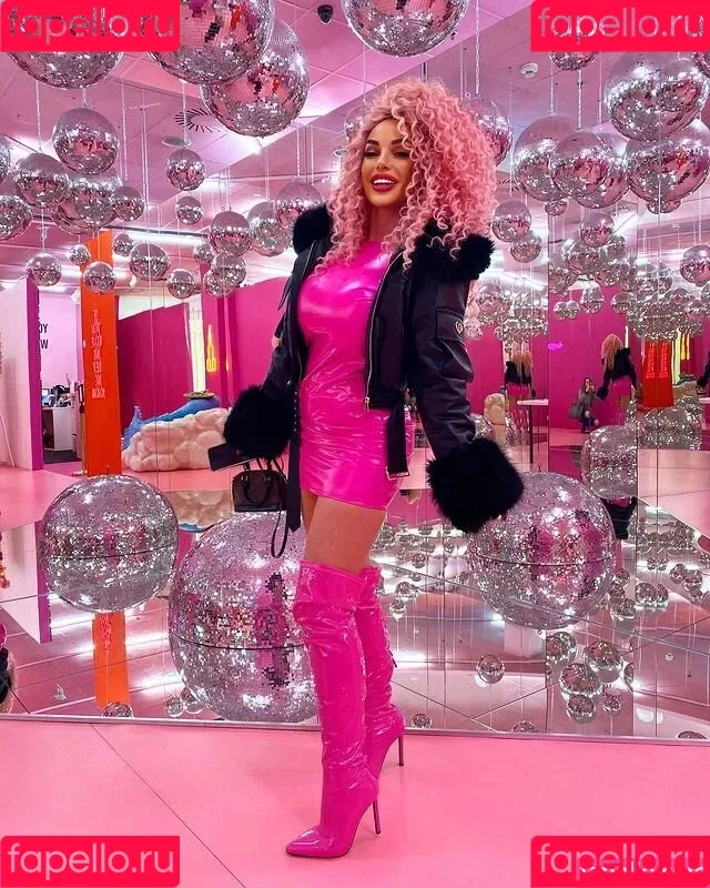 Curly_quennn / Paulina Fok / curly_queennnn / u351765297 Nude Leaks OnlyFans Onlyfans Photo Gallery 