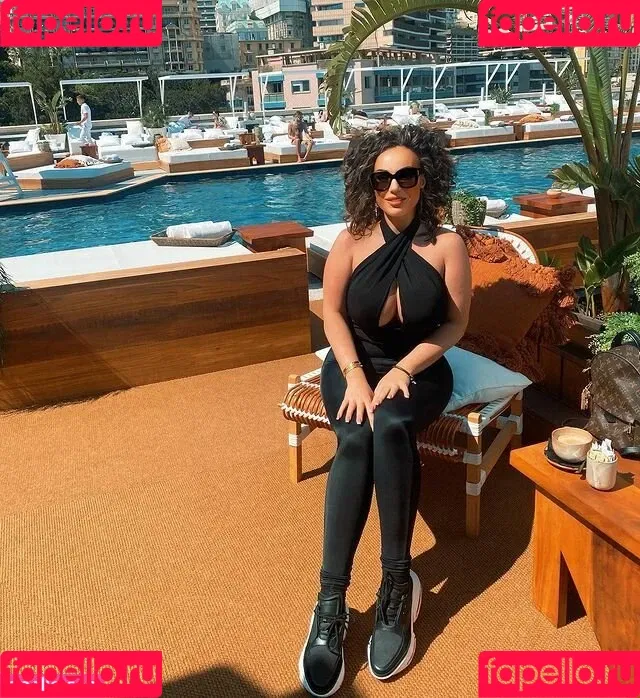 Curly_quennn / Paulina Fok / curly_queennnn / u351765297 Nude Leaks OnlyFans Onlyfans Photo Gallery 