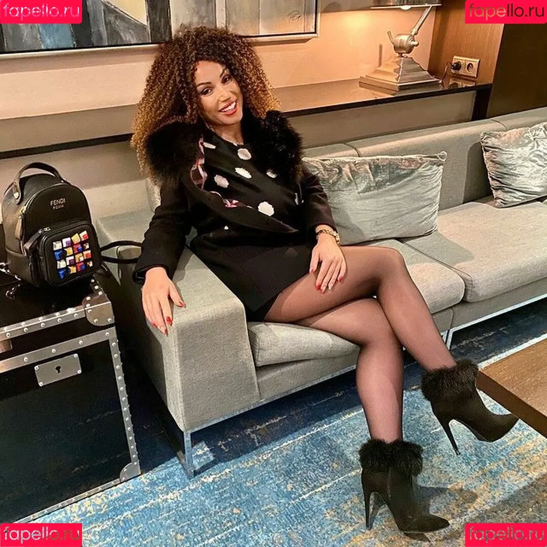 Curly_quennn / Paulina Fok / curly_queennnn / u351765297 Nude Leaks OnlyFans Onlyfans Photo Gallery 