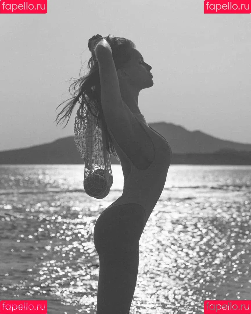 Laura Oganessian / lauraoganessian Nude Leaks OnlyFans Onlyfans Photo Gallery 
