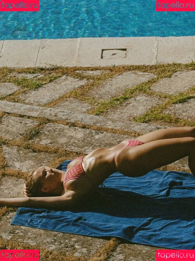 Laura Oganessian / lauraoganessian Nude Leaks OnlyFans Onlyfans Photo Gallery 