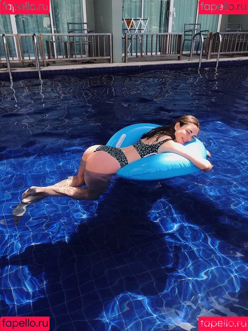 Ahrinyan / Arina Berdnikova / nyasharisha Nude Leaks OnlyFans Onlyfans Photo Gallery 