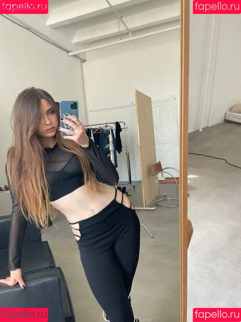 Ahrinyan / Arina Berdnikova / nyasharisha Nude Leaks OnlyFans Onlyfans Photo Gallery 
