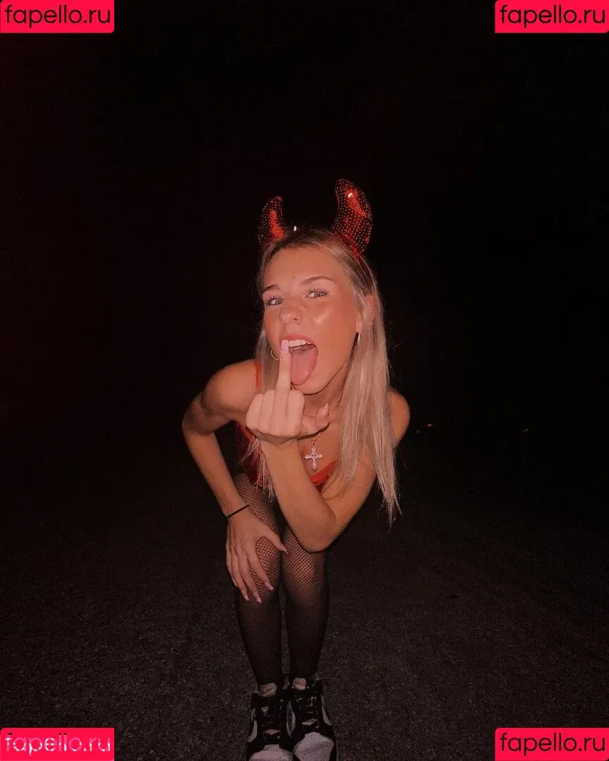 Arianaawhite / ari_booooooooooo / ari_lovexo Onlyfans Photo Gallery 