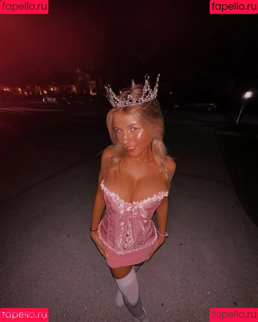 Arianaawhite / ari_booooooooooo / ari_lovexo Onlyfans Photo Gallery 