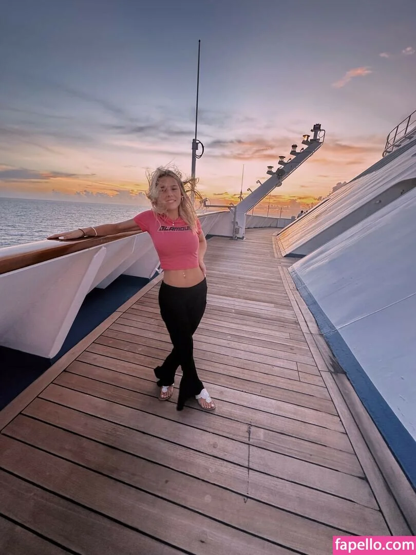 Arianaawhite / ari_booooooooooo / ari_lovexo Onlyfans Photo Gallery 