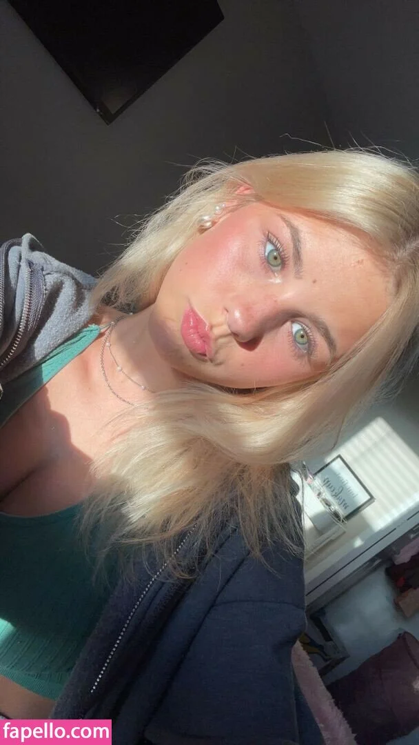 Arianaawhite / ari_booooooooooo / ari_lovexo Onlyfans Photo Gallery 